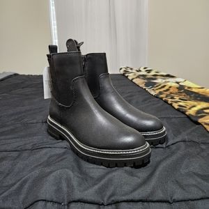 Chelsea boots